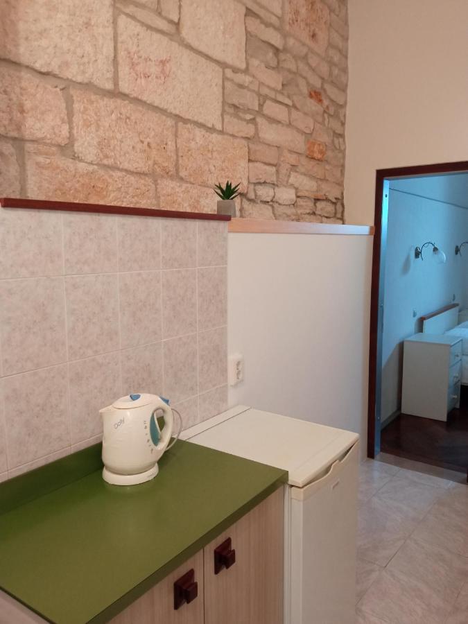 Rooms Zela 1 Корчула Екстер'єр фото